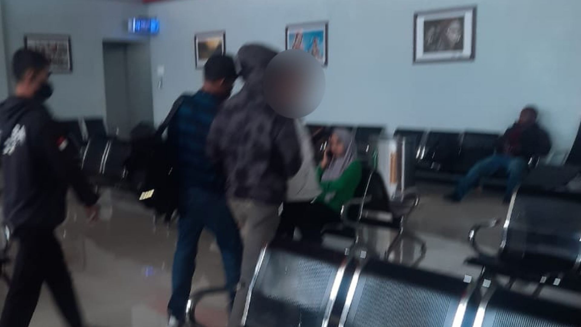 polisi-tangkap-pengedar-sabu-di-bandara