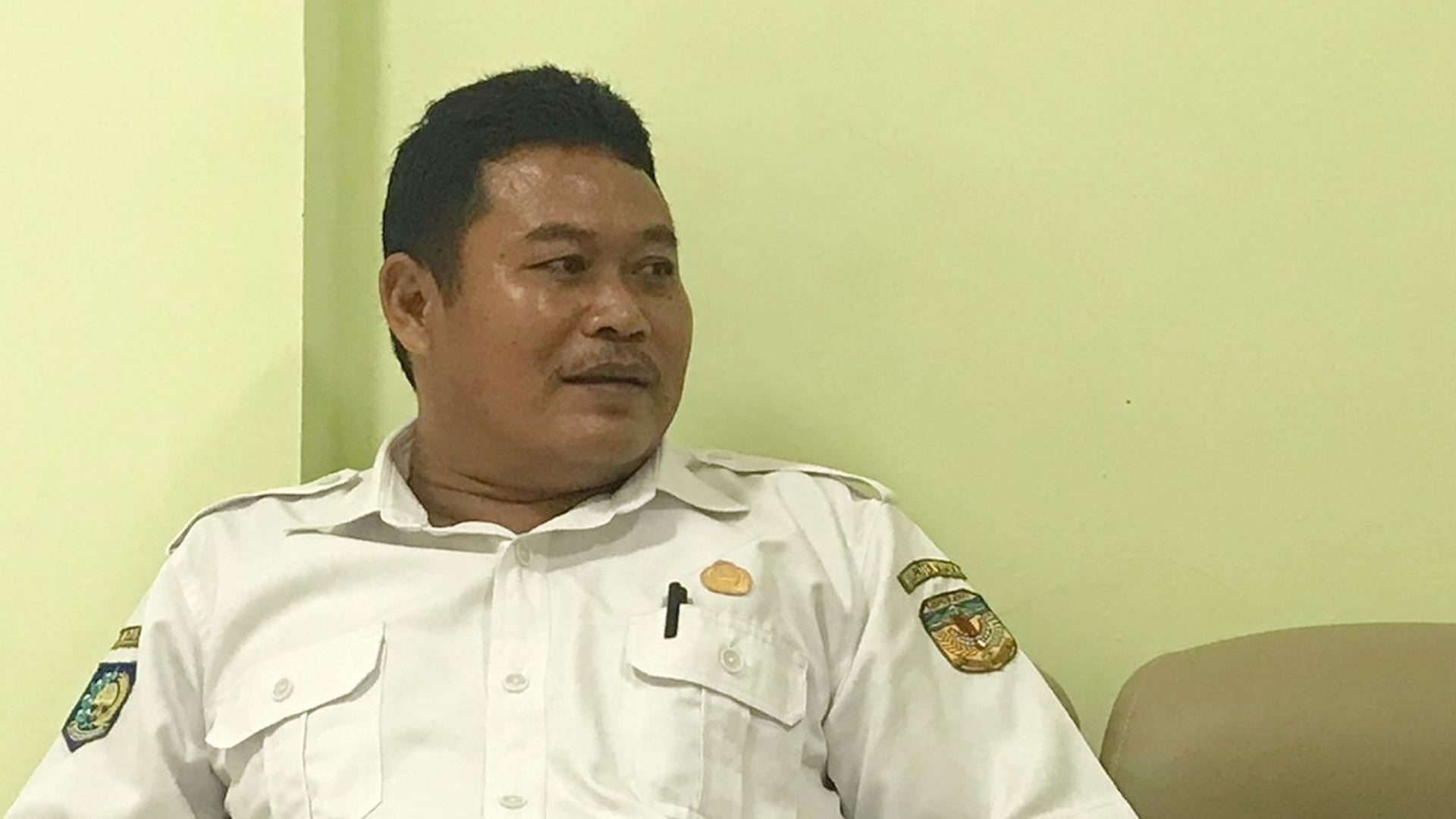 dpa-telat-petugas-sapu-sapu-jalan-stop-sementara