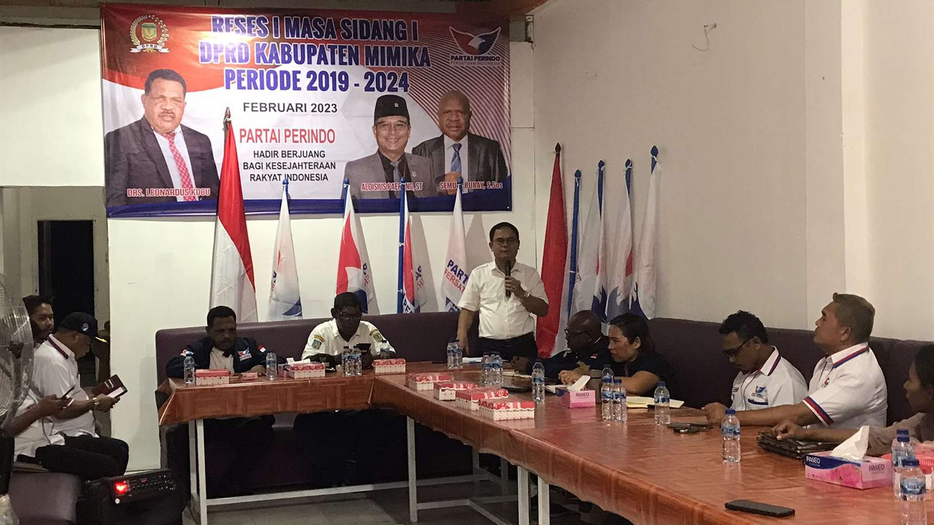 reses-anggota-dprd-partai-perindo-miras-lem-aibon-jadi-sorotan