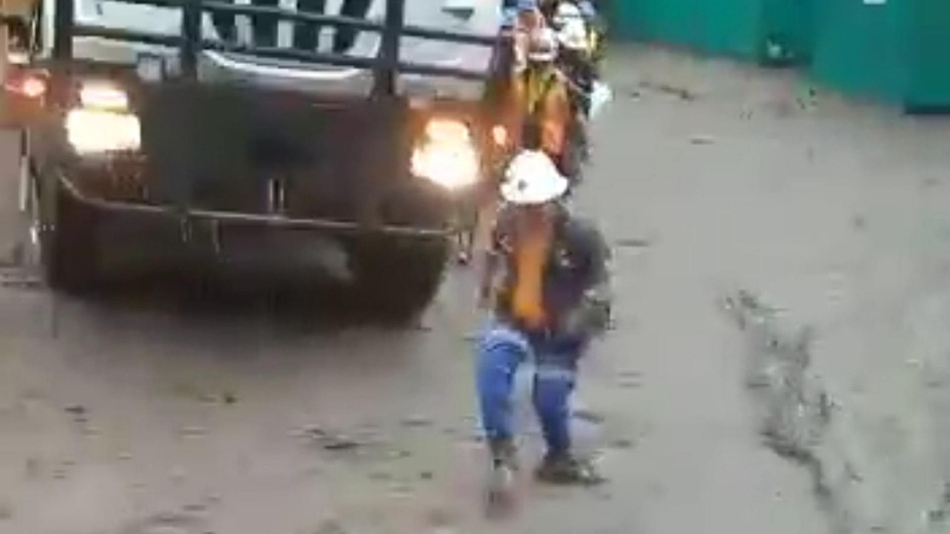 banjir-bandang-landa-kawasan-pt-freeport-indonesia-di-tembagapura