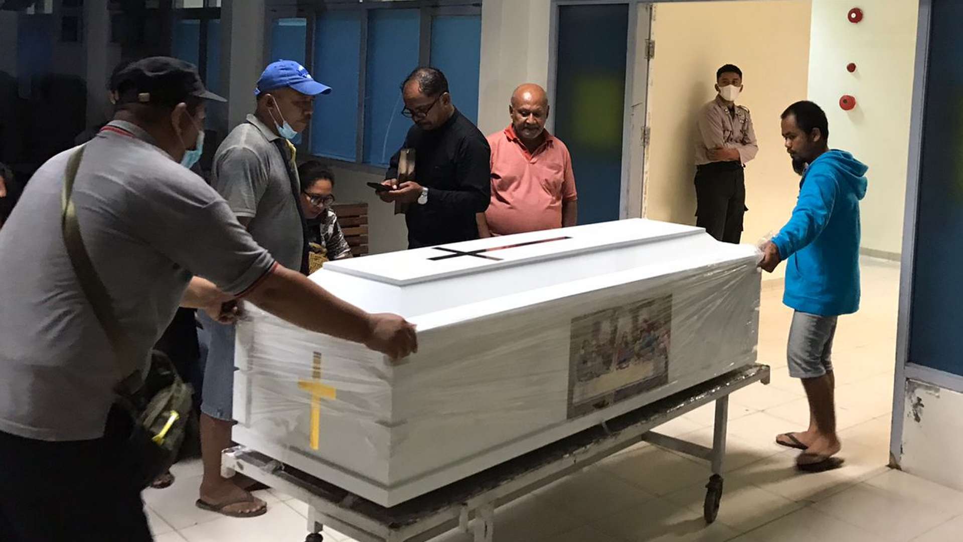 seorang-warga-tewas-kesetrum-saat-mengambil-pakan-ternak