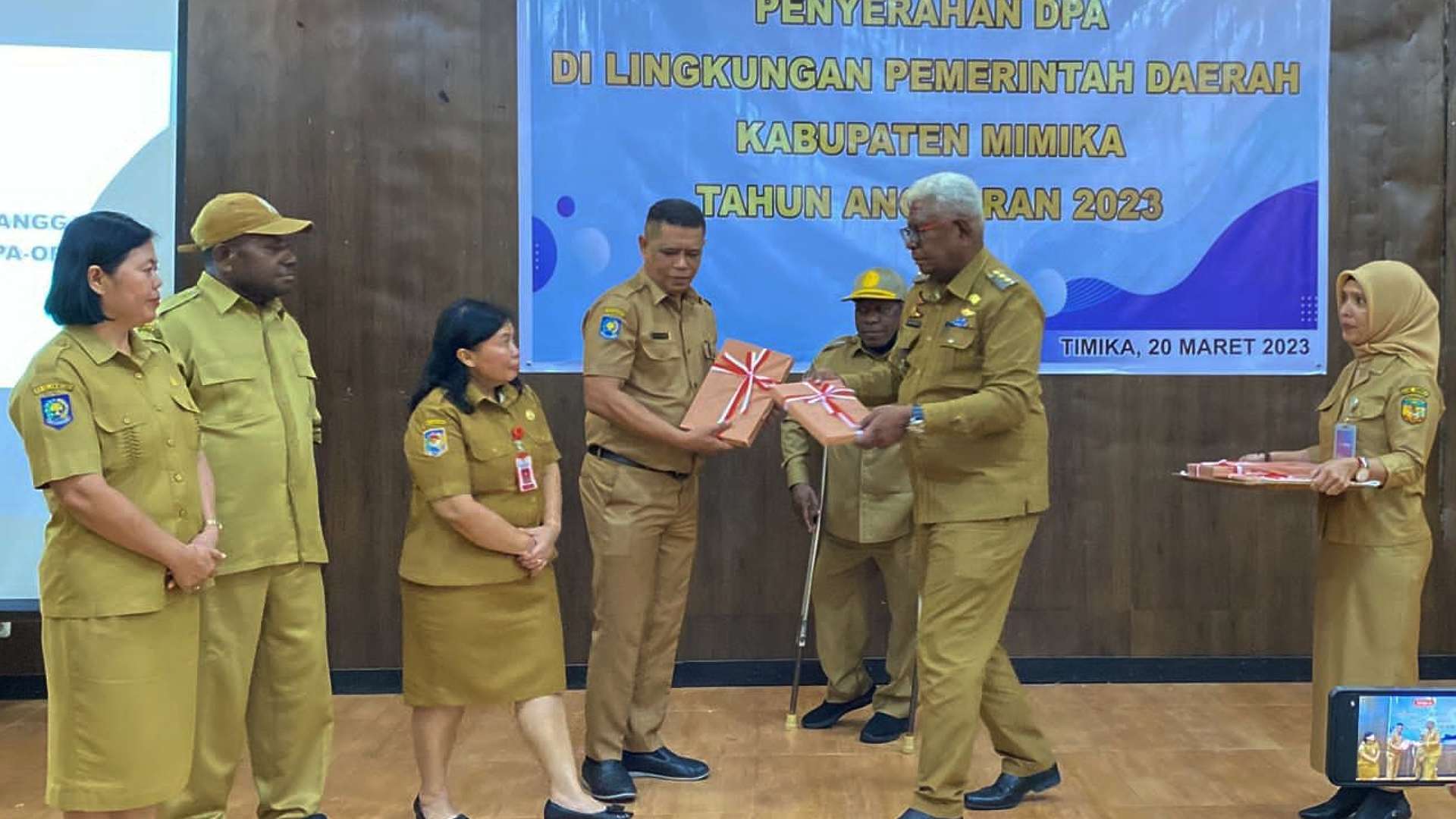 serahkan-dpa-plt-bupati-ingatkan-opd-jangan-jual-beli-proyek