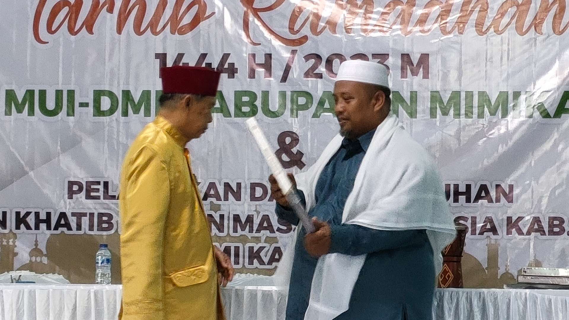 politik-di-masjid-ini-pendapat-ketua-mui-mimika