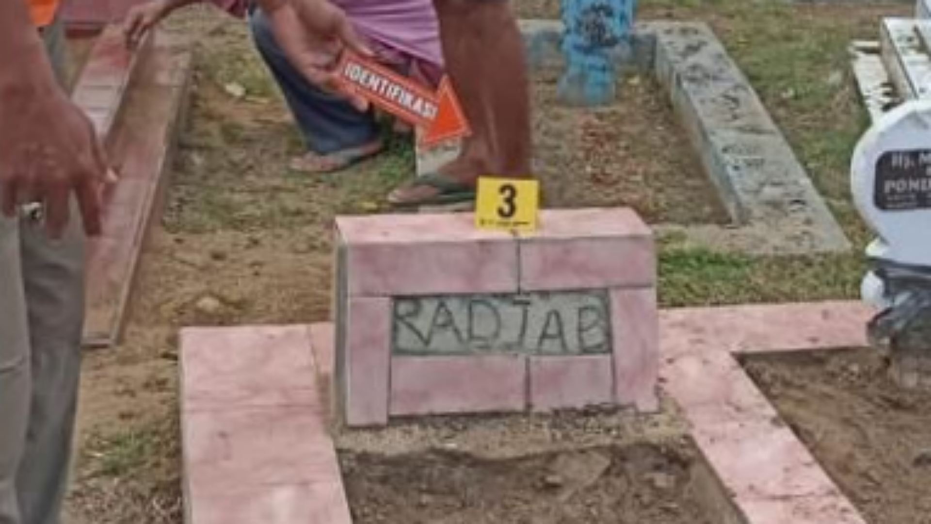 praktik-perusakan-makam-resahkan-warga-polisi-turun-tangan