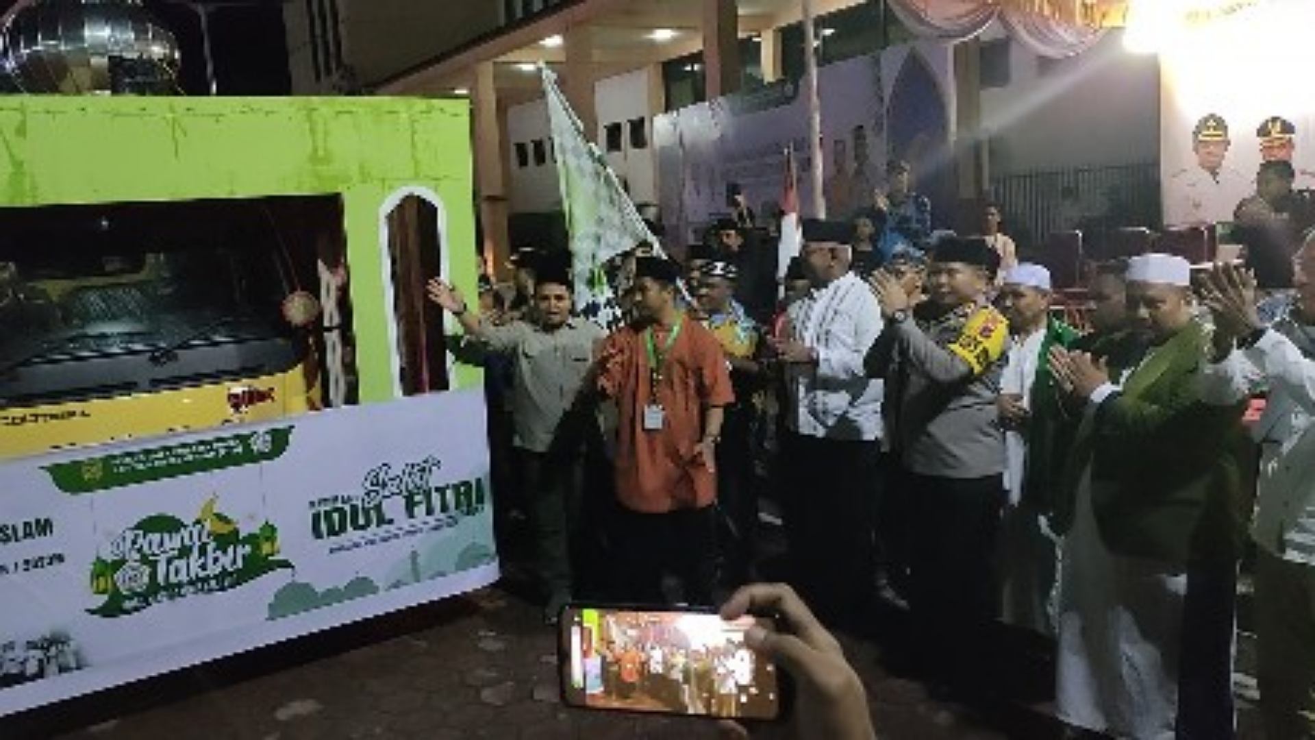melihat-semaraknya-takbir-keliling-di-timika-menutup-ramadan-1444-hijriah
