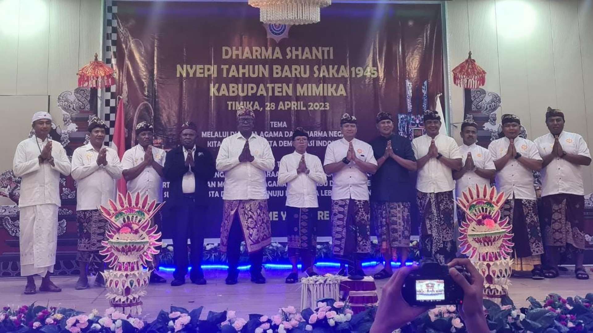 perayaan-dharma-shanti-di-mimika-junjung-tradisi-di-mana-kaki-berpijak