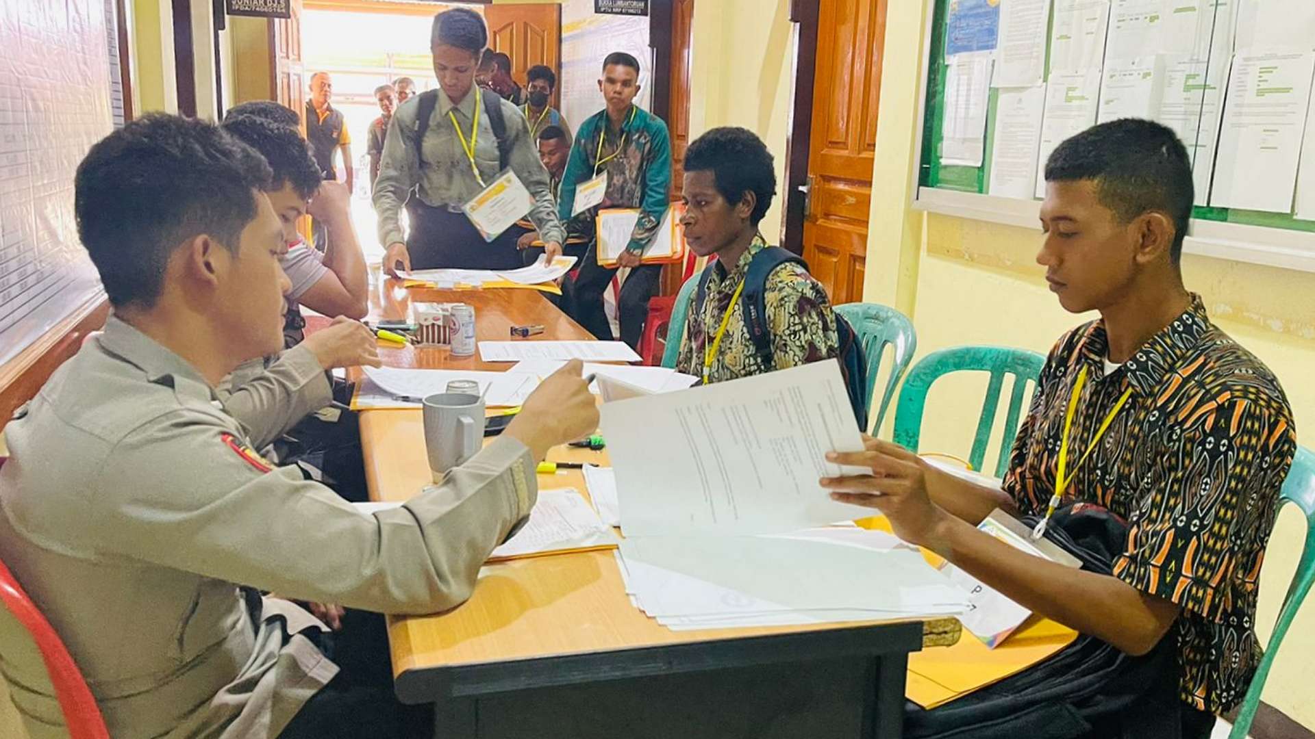 ratusan-calon-bintara-polri-ikut-rekrutmen-awal-di-polres-merauke