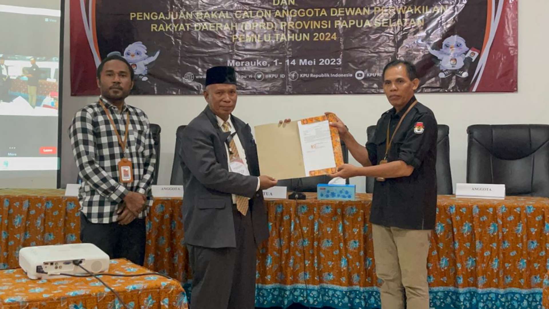sudah-hari-ke-10-baru-tiga-bacaleg-dpd-ri-yang-daftar-di-papua-selatan