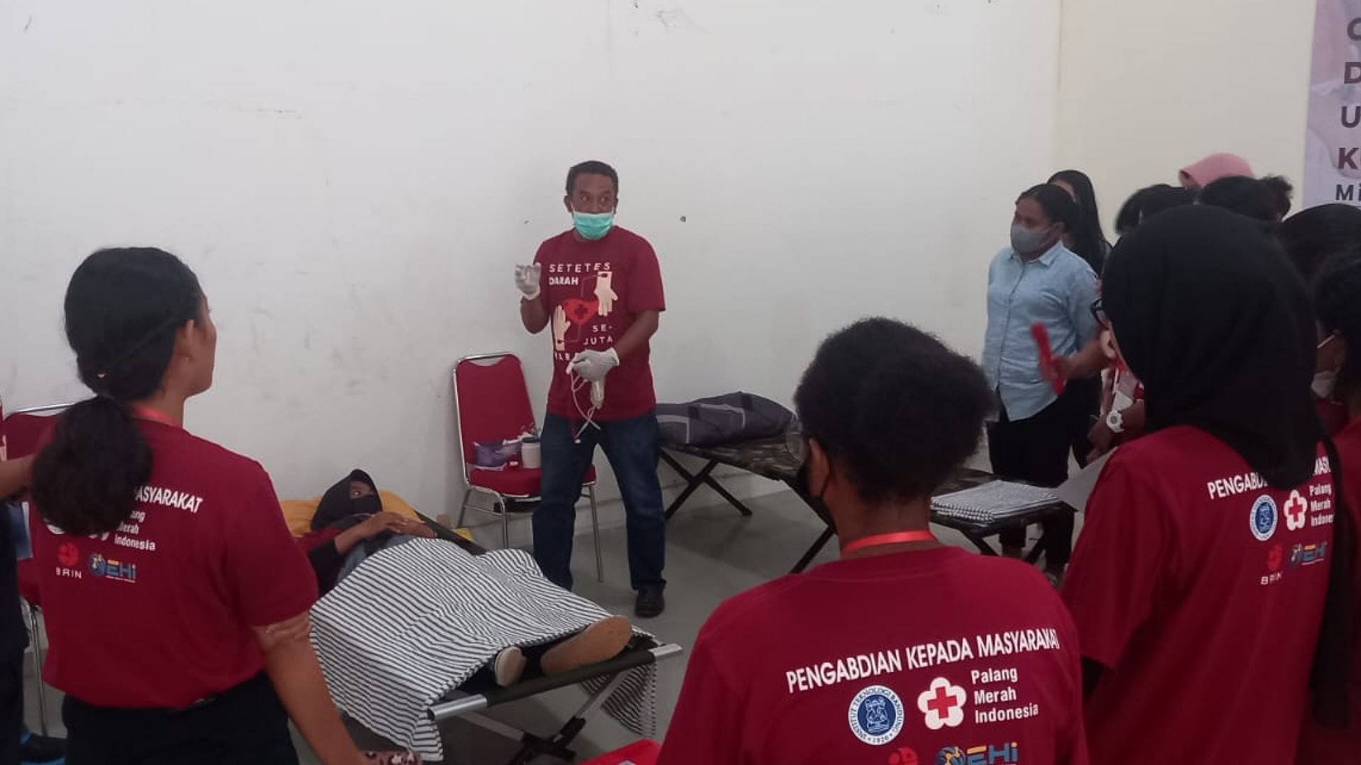 Suasana Pelatihan Capacity Building Kader dan Relawan PMI di Markas PMI Mimika, Jalan Yos Sudarso Timika Kamis (25/5/2023). Foto: Faris/ Papua60detik