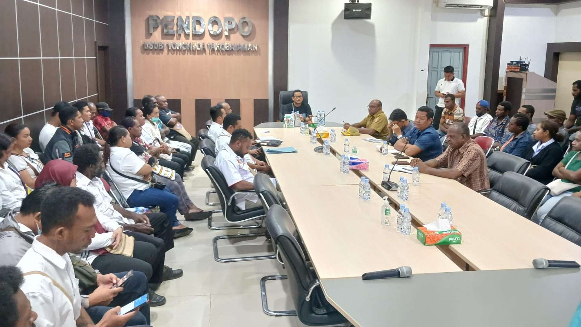 pj-bupati-mappi-terima-aspirasi-aliansi-honorer