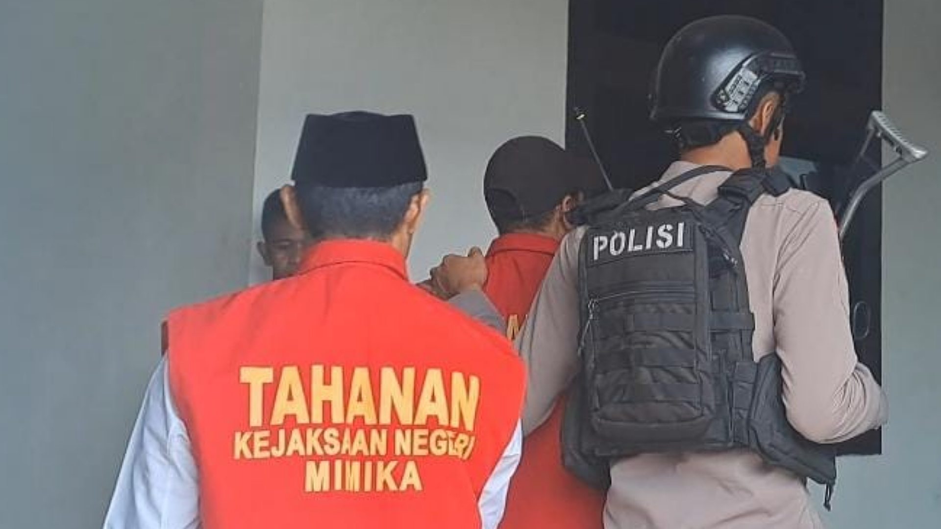 ratusan-aparat-amankan-sidang-putusan-kasus-mutilasi