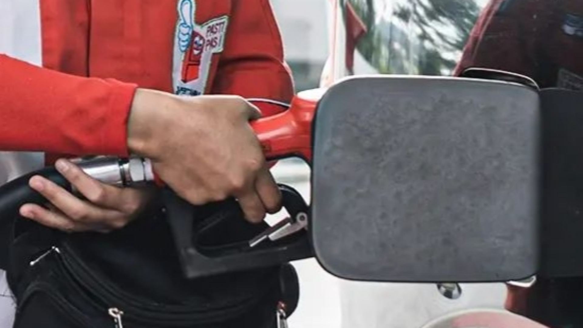 Pengisian BBM di SPBU. Foto: IG Pertamina