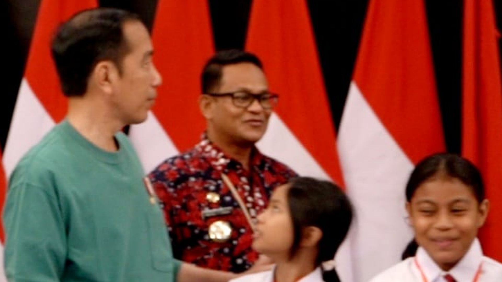 10-anak-sd-mappi-ikut-audiensi-bersama-presiden-jokowi