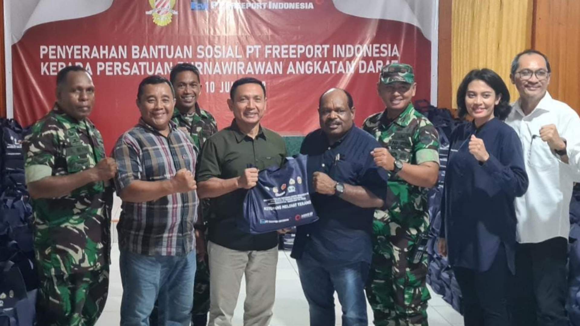 pt-freeport-bantu-1150-paket-sembako-ke-purnawirawan-tni-ad