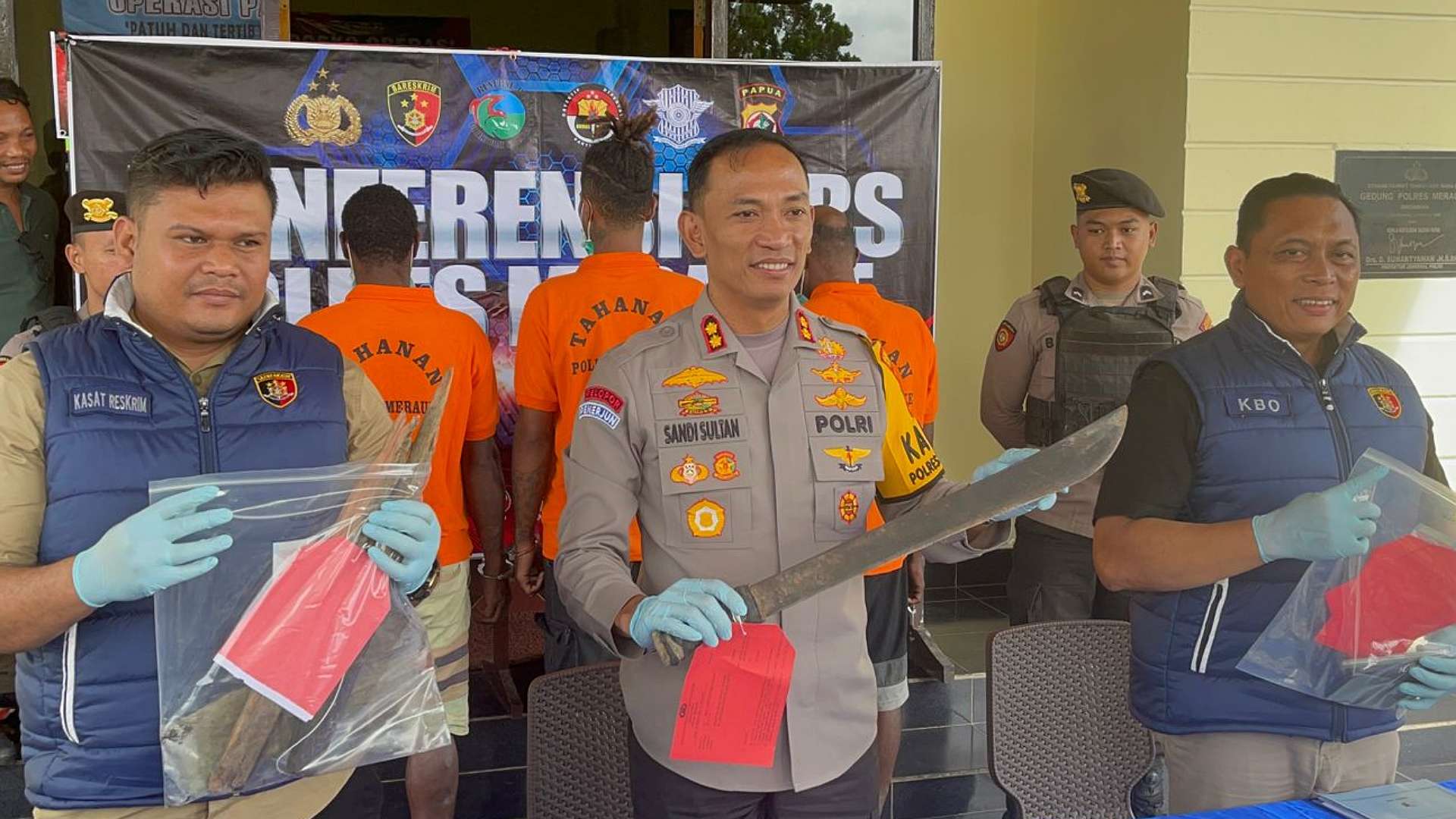 polres-merauke-ringkus-tiga-pelaku-penganiayaan-yang-sebabkan-korban-tewas