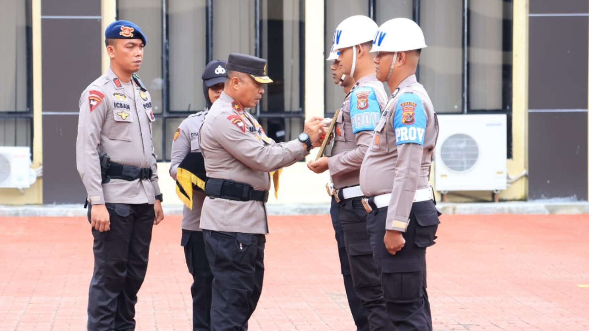 lakukan-pelanggaran-berat-akp-r-dipecat