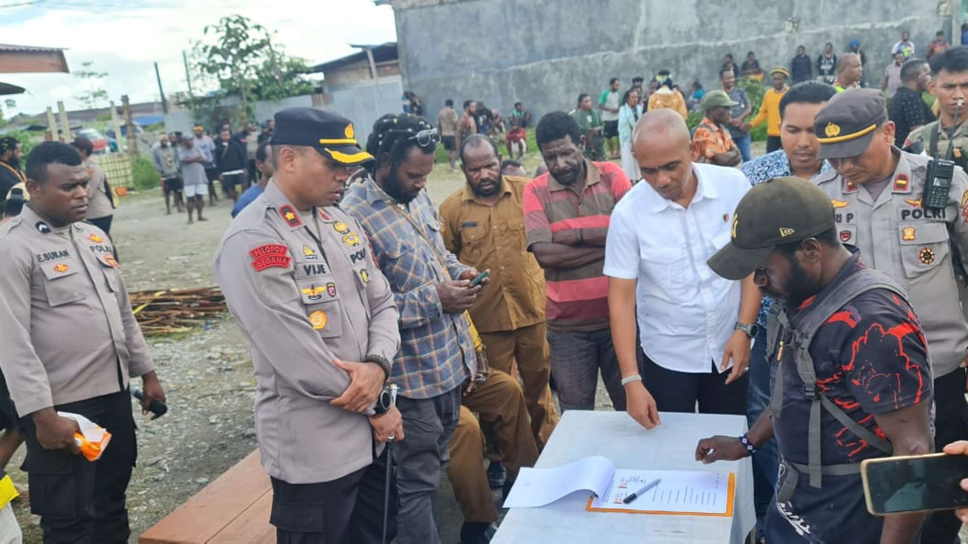 mediasi-pertikaian-masyarakat-nduga-berhasil-pemda-beri-kompensasi-rp25-miliar
