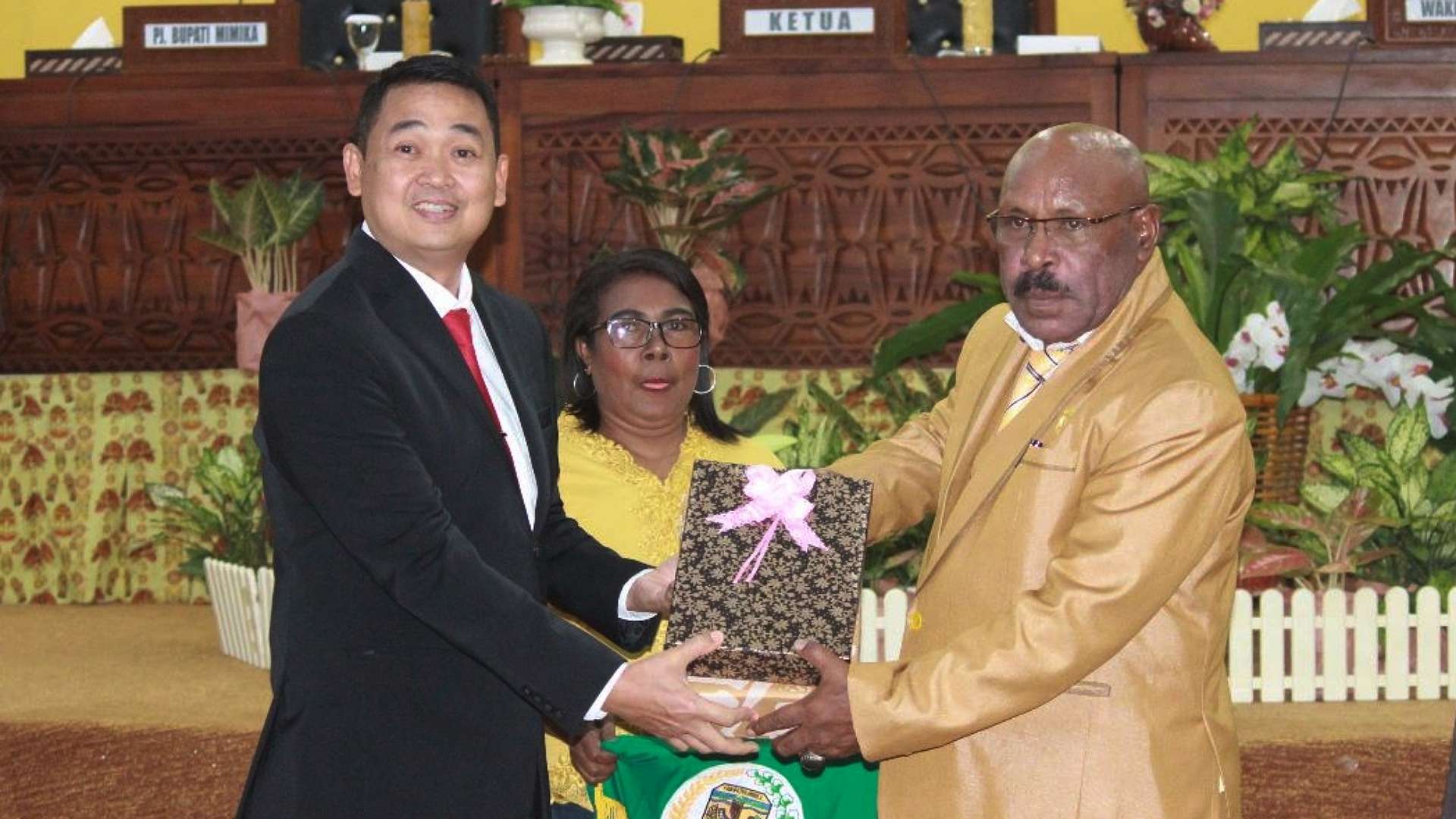pj-bupati-sampaikan-lkpj-tahun-2022-di-rapat-paripurna-dprd-mimika