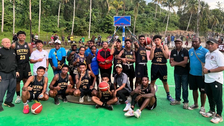 tim-basket-mimika-juara-di-kejuaraan-antar-kabupaten-se-papua-tengah