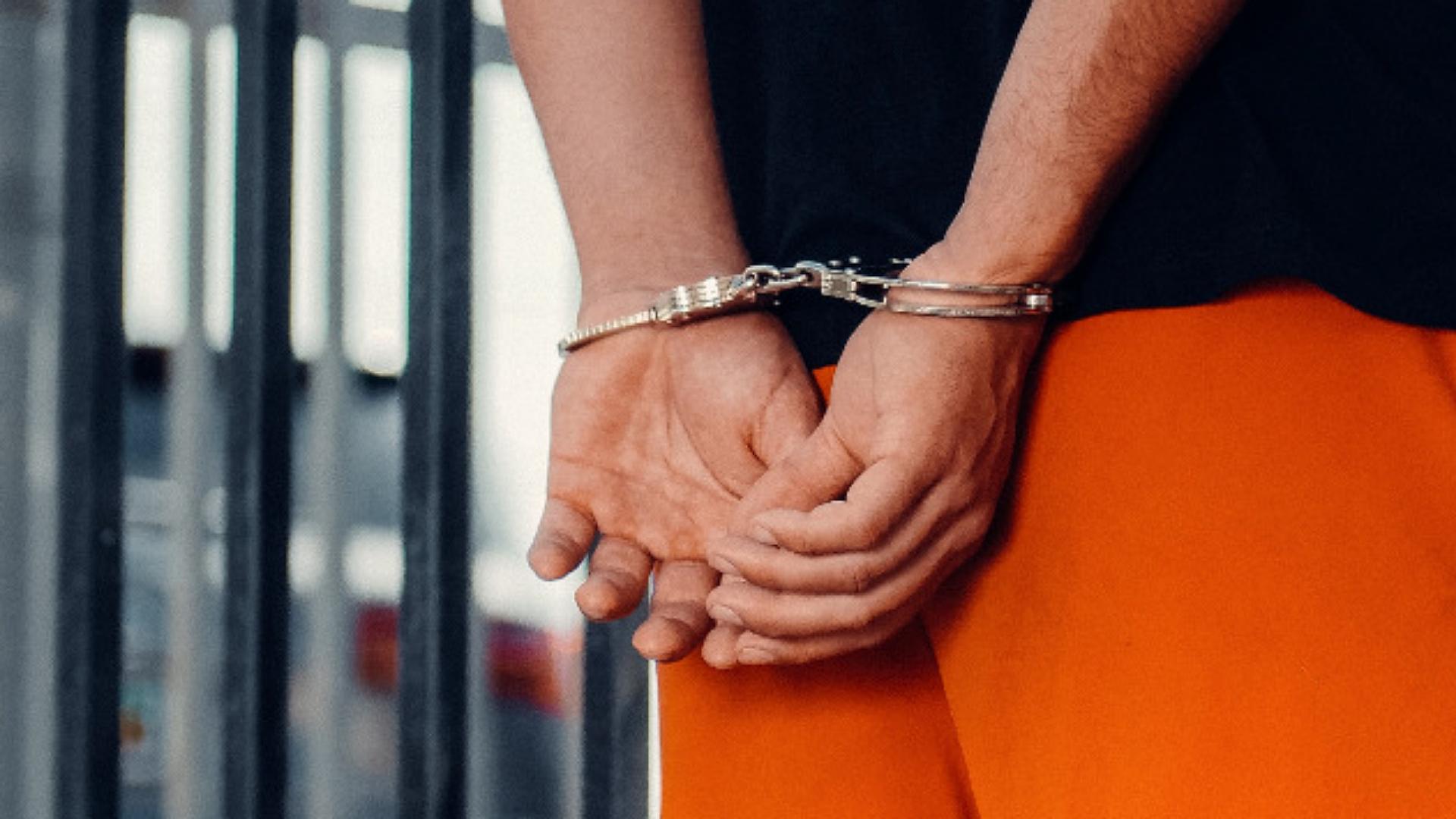 kerugian-negara-rp120-miliar-kejati-papua-tahan-tiga-tersangka-korupsi-kredit-modal-bank-papua-enarotali