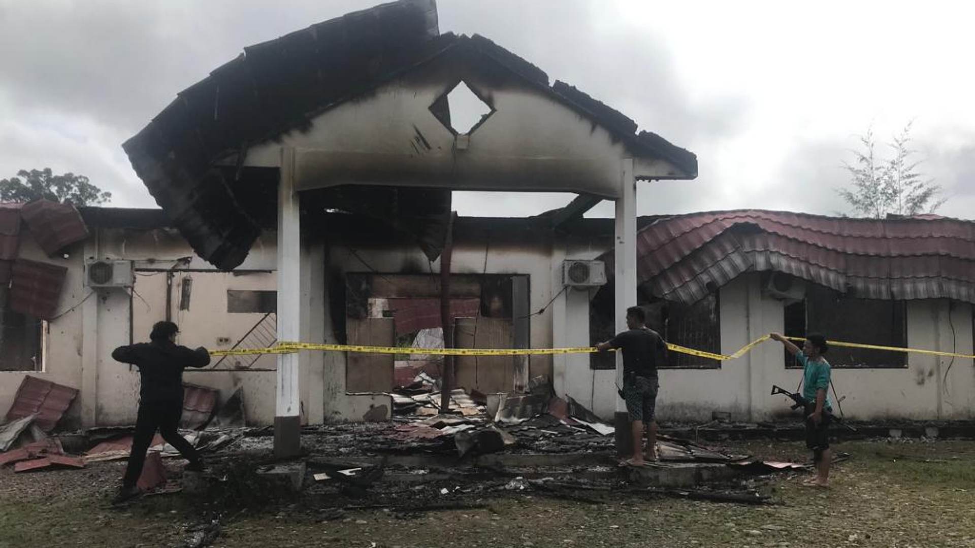 kantor-kpu-di-distrik-dekai-yahukimo-terbakar