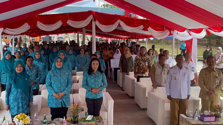 ketum-pkk-kunjungi-perbatasan-ri-png-di-sota