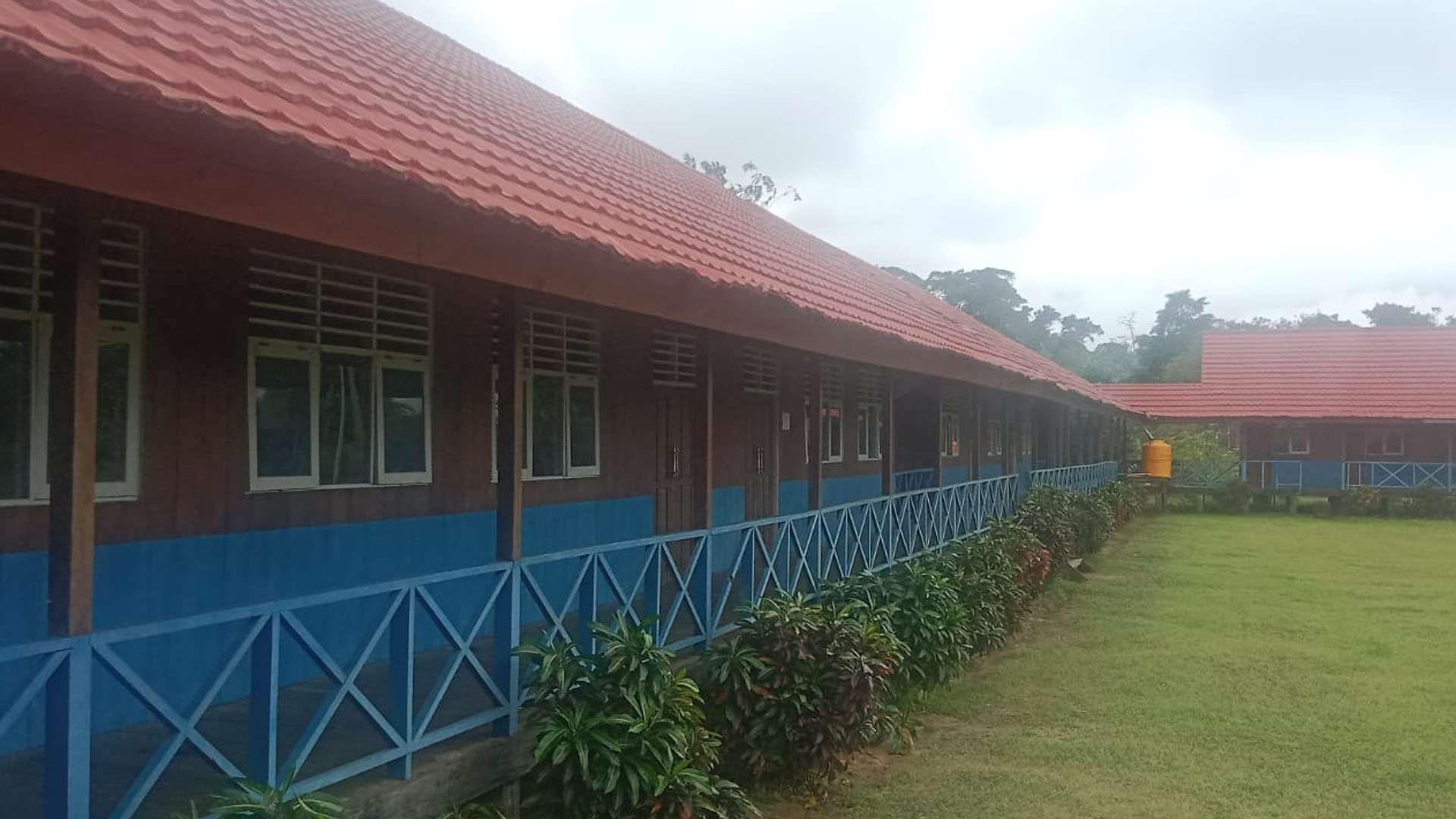 dinas-pendidikan-diminta-perhatikan-sekolah-di-pesisir-mimika