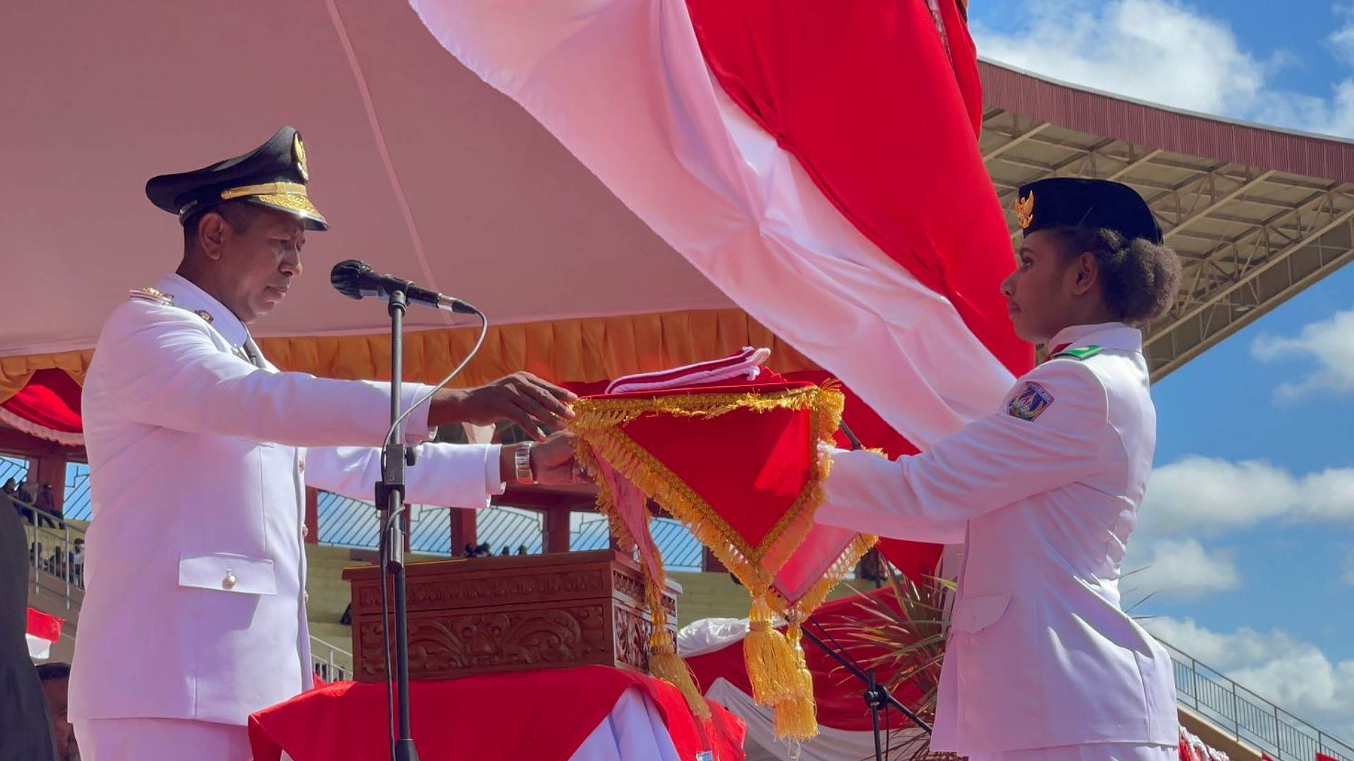 pertama-kali-upacara-hut-ri-di-papua-selatan-merah-putih-berkibar-sempurna