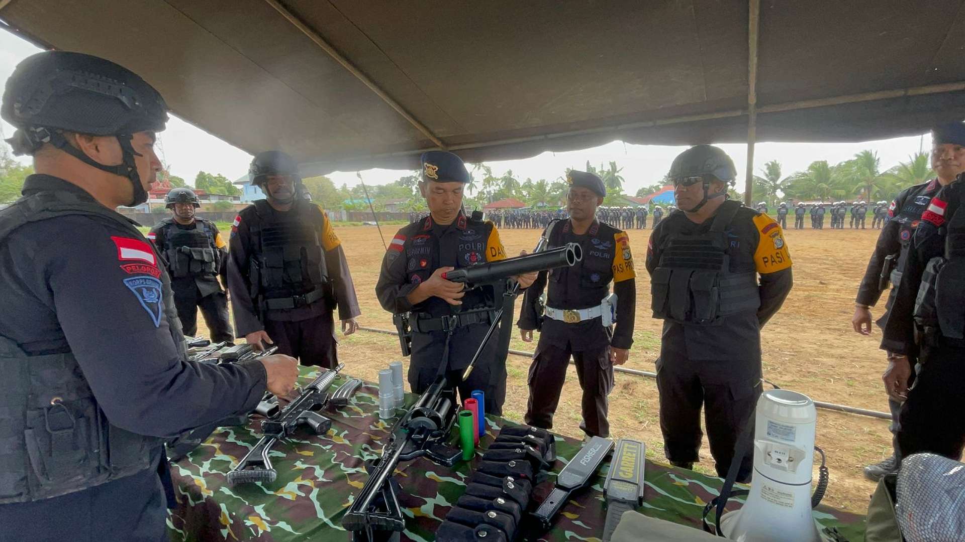 batalyon-d-brimob-merauke-cek-kesiapan-personel-dan-peralatan-tempur