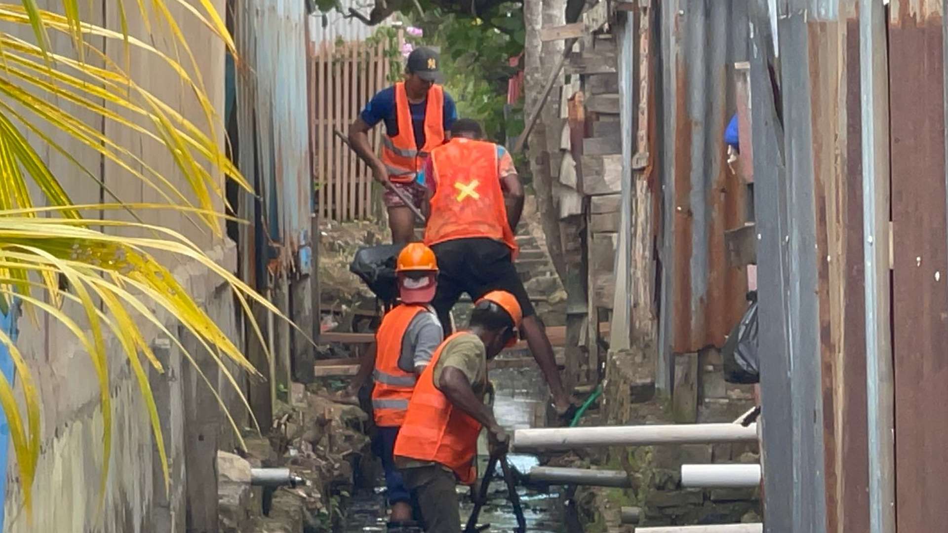 Normalisasi saluran di Jalan Jawa, Merauke Papua Selatan. Foto:Ami/ Papua60detik