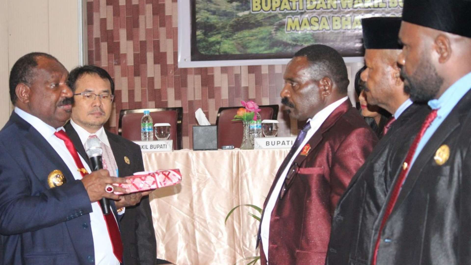 lkpj-willem-wandik-kabupaten-puncak-raih-wtp-4-tahun-berturut-turut