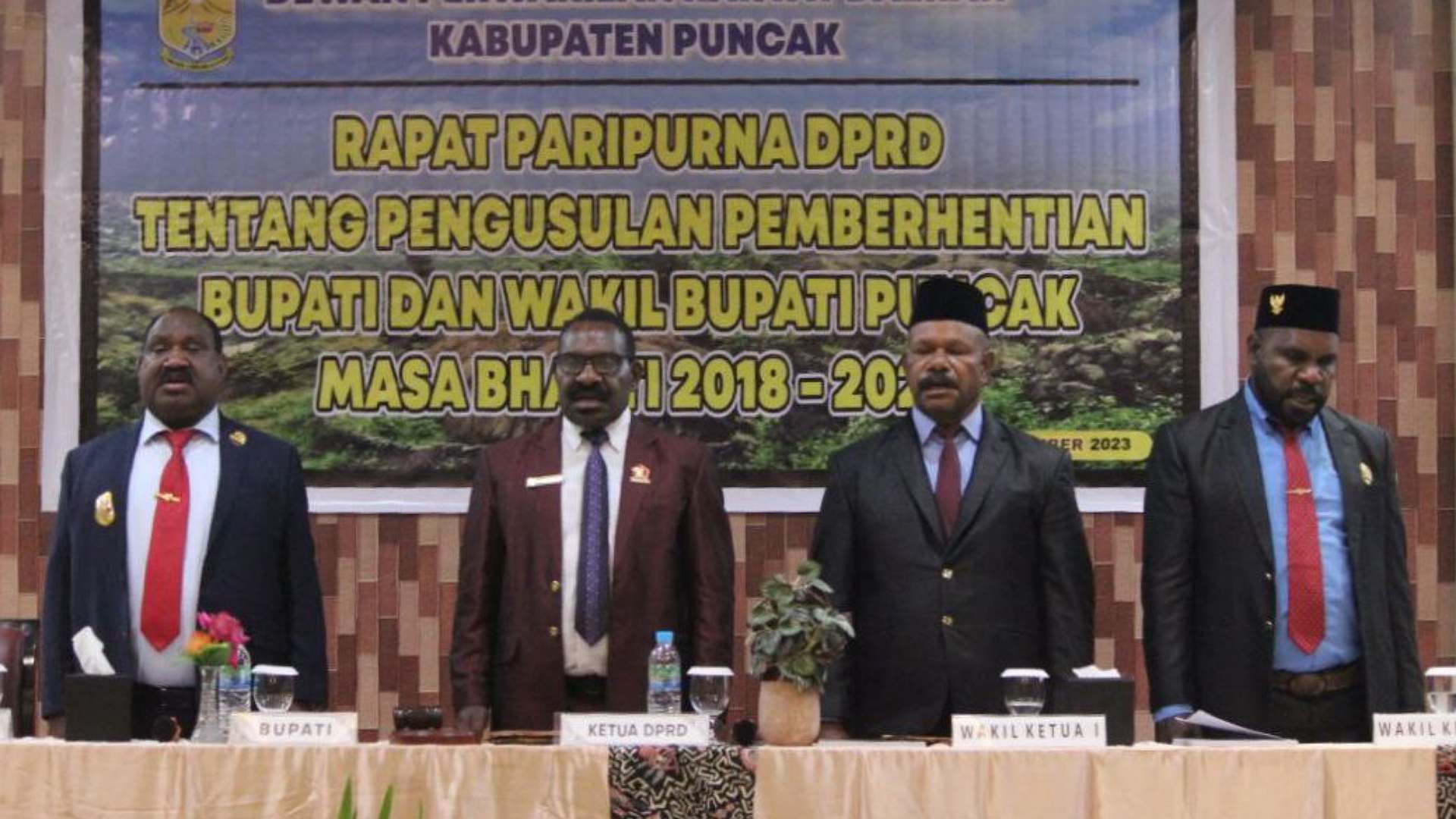masa-jabatan-berakhir-willem-wandik-pelinus-balinal-diusulkan-diberhentikan