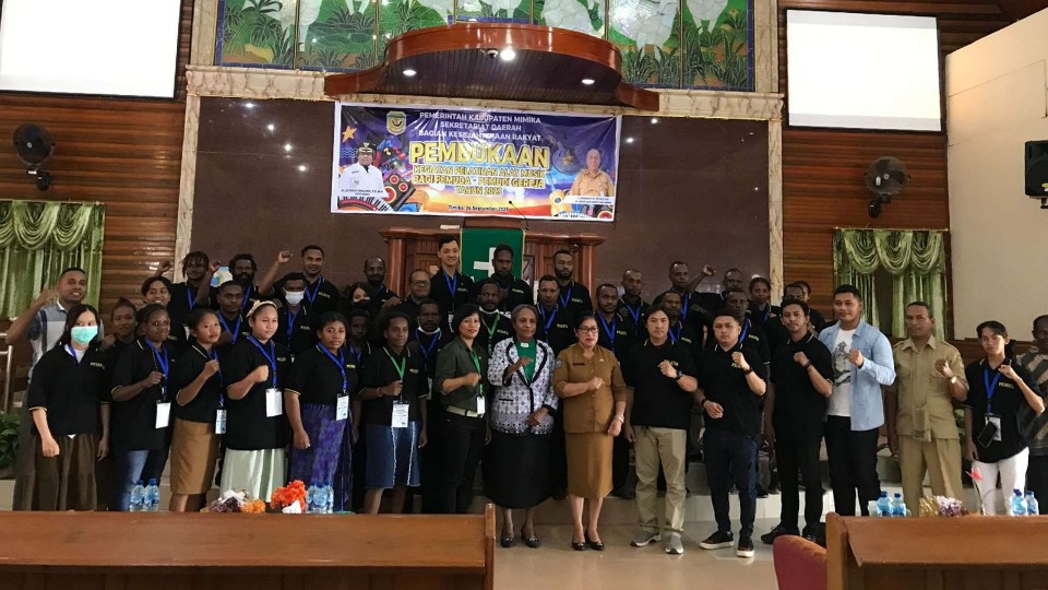 50-pemuda-gereja-ikut-pelatihan-alat-musik