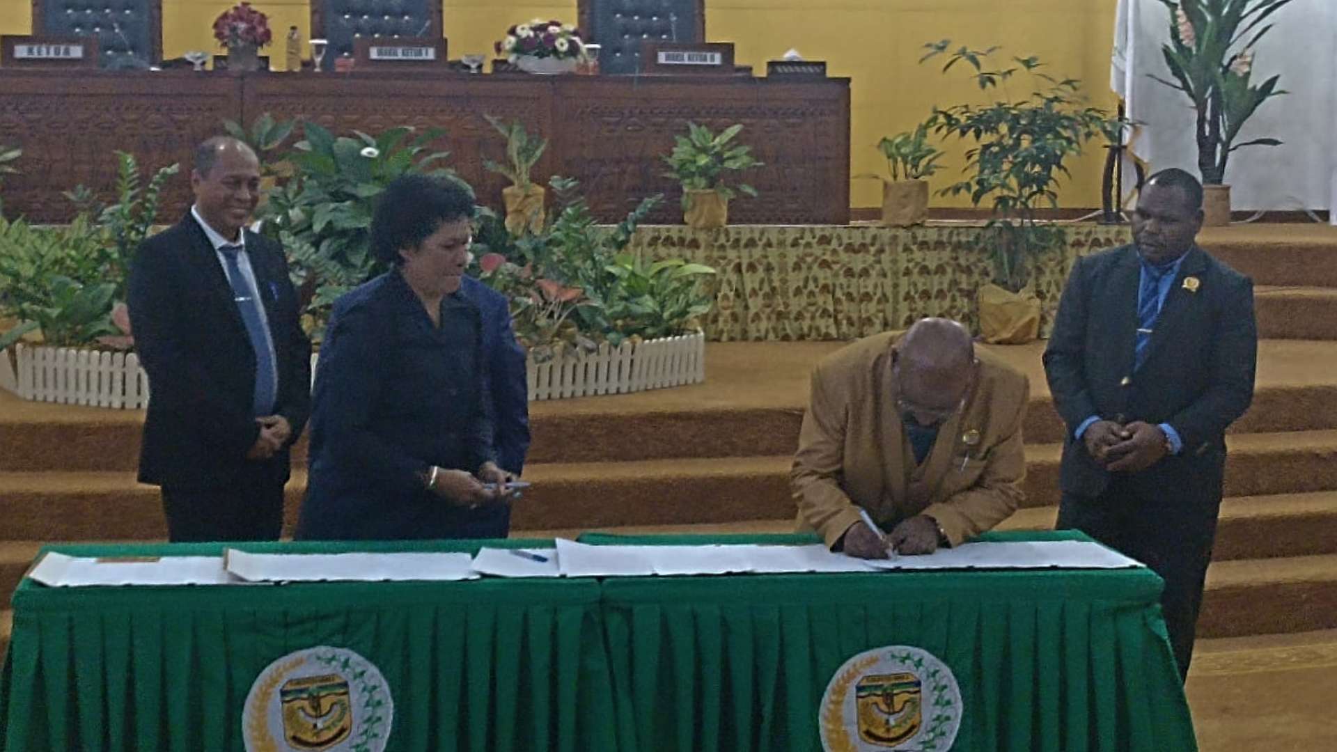 6-fraksi-setujui-rp72-triliun-apbd-perubahan-mimika-2023