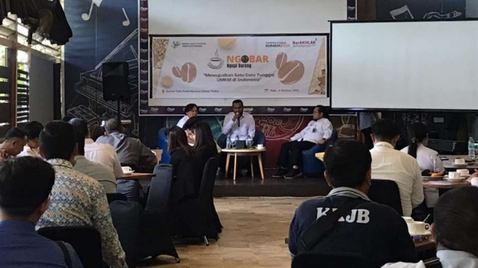 ngopi-bareng-bps-mimika-ajak-wujudkan-satu-data-tunggal-umkm-indonesia