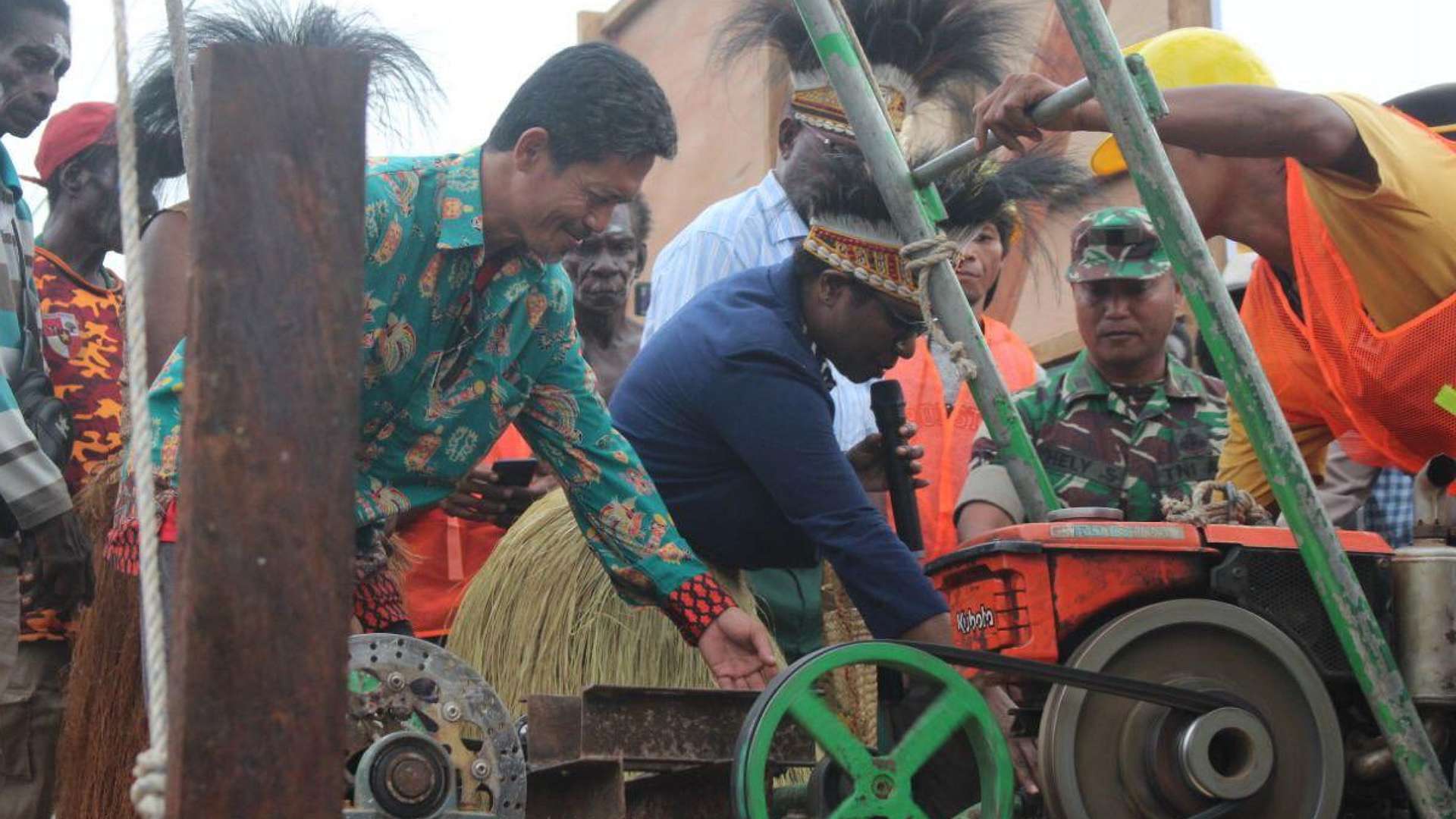pemprov-papua-tengah-bangunkan-14-unit-rumah-bagi-warga-pomako