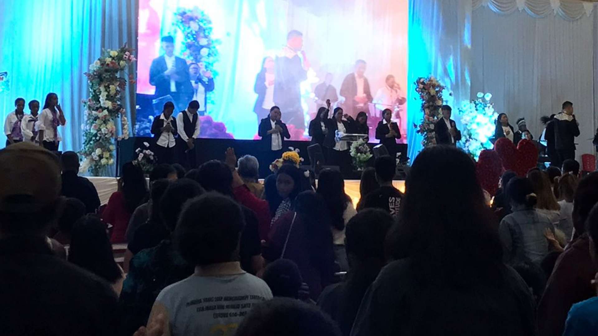 momen-kkr-plt-sekda-ajak-warga-mimika-jadi-penyejuk-dan-pembawa-damai