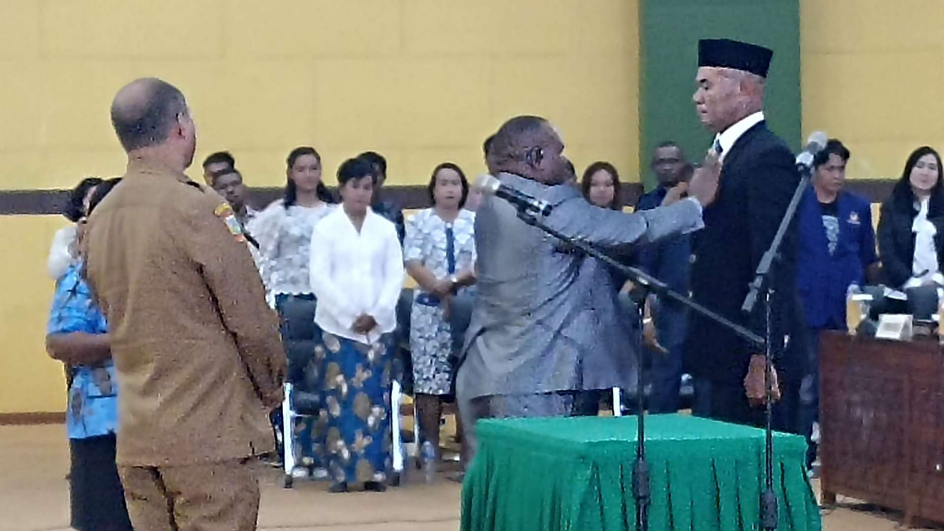 paw-partai-nasdem-daud-bunga-diganti-yustinus-tenawe