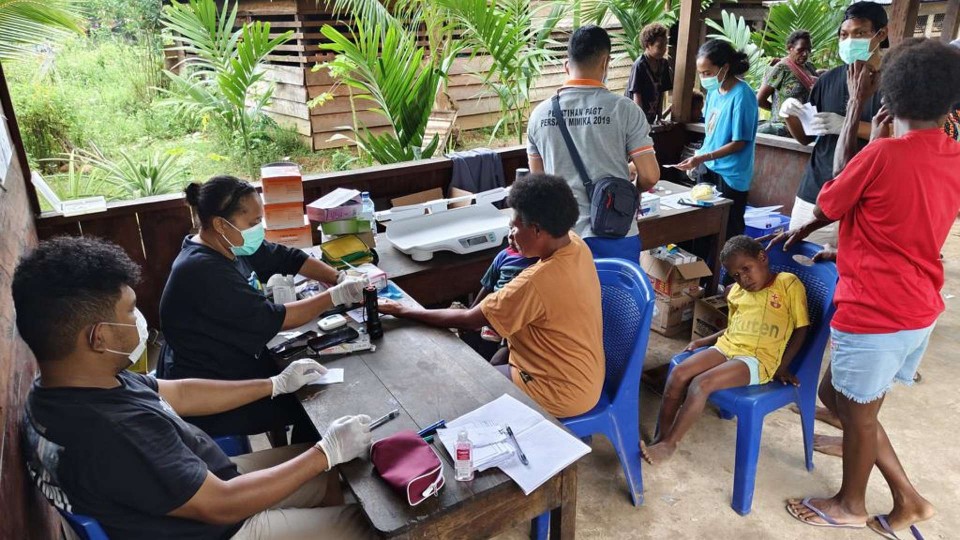 klinik-bergerak-dinkes-mimika-sisir-wilayah-pesisir