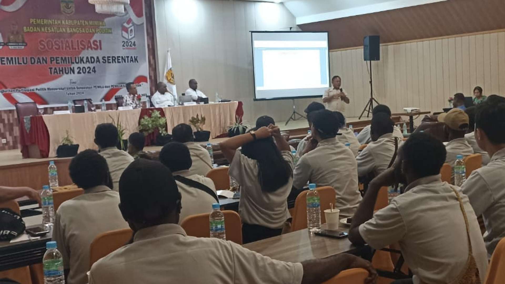 kesbangpol-mimika-sosialisasi-pemilu-dan-pemilukada-serentak