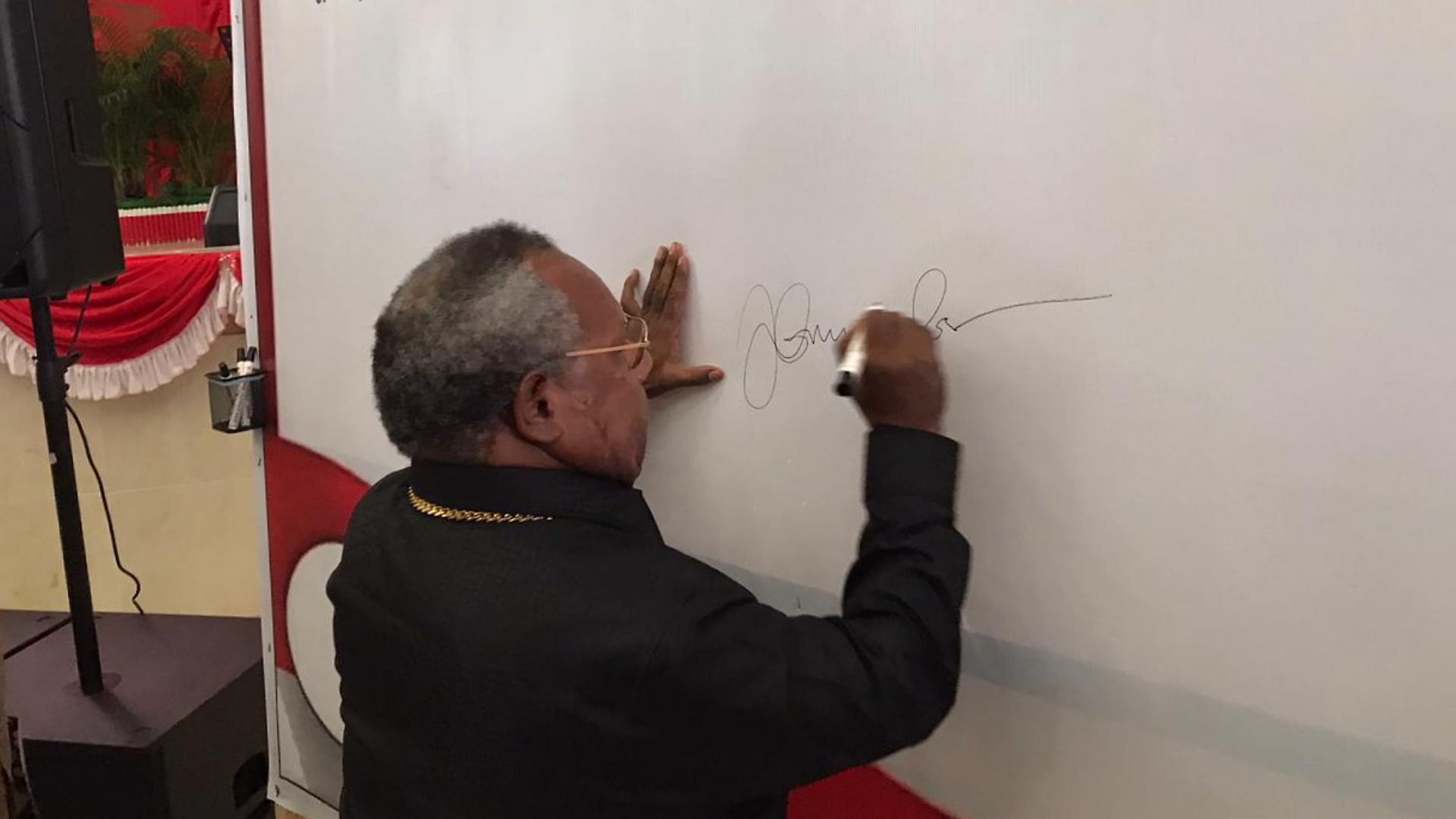 mimika-deklarasi-pemilu-damai-2024-berikut-enam-poinnya