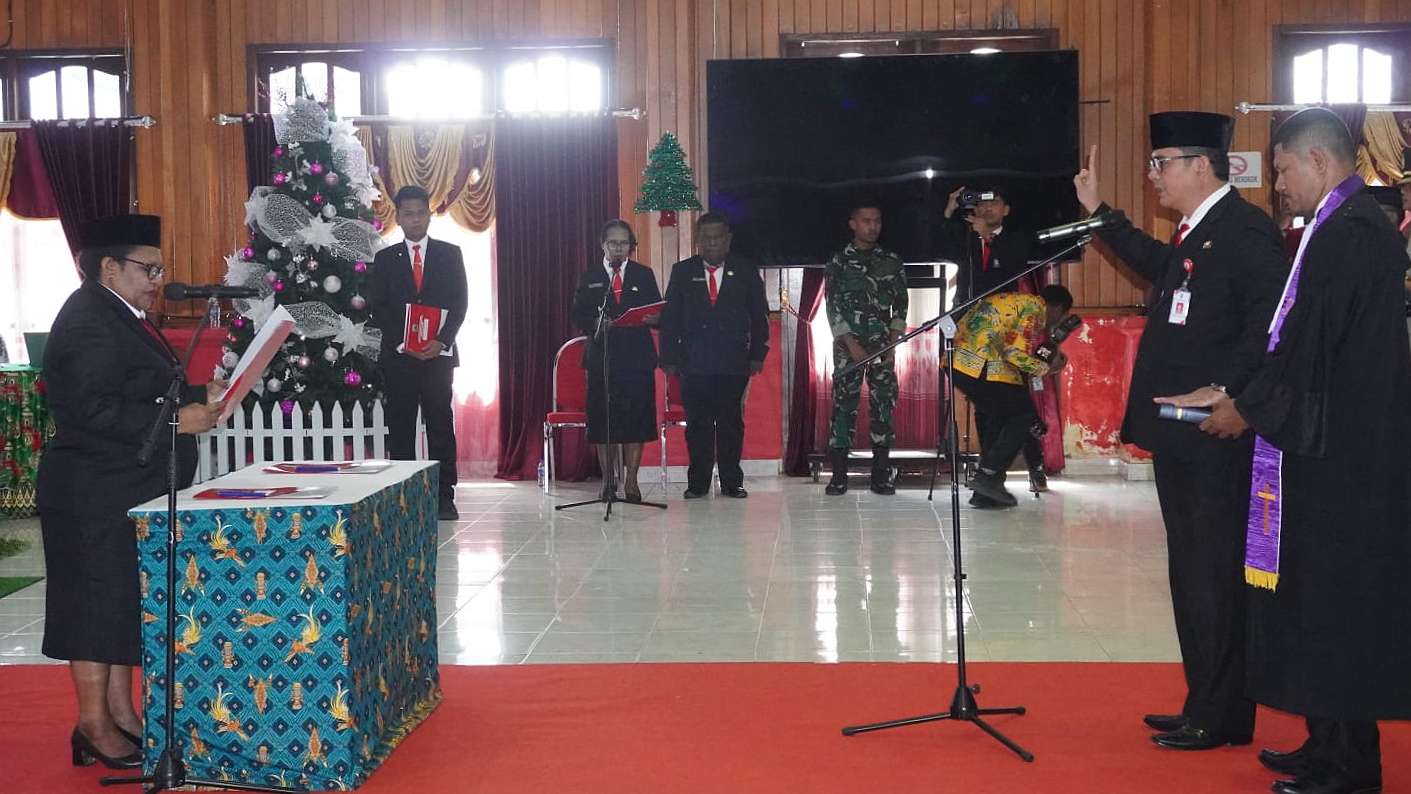 anwar-harun-damanik-dilantik-jadi-pj-sekda-papua-tengah