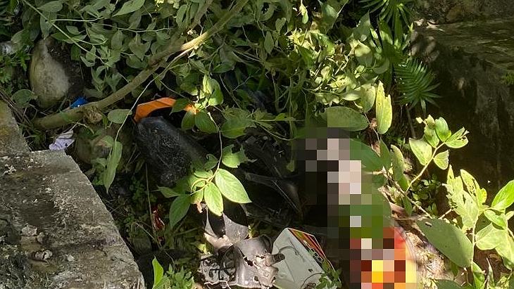 diduga-laka-tunggal-korban-ditemukan-tewas-di-bawah-jembatan-waker