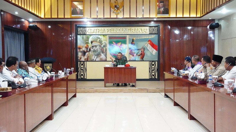 pasca-kisruh-jayapura-pangdam-xvii-cenderawasih-bertemu-paguyuban-nusantara