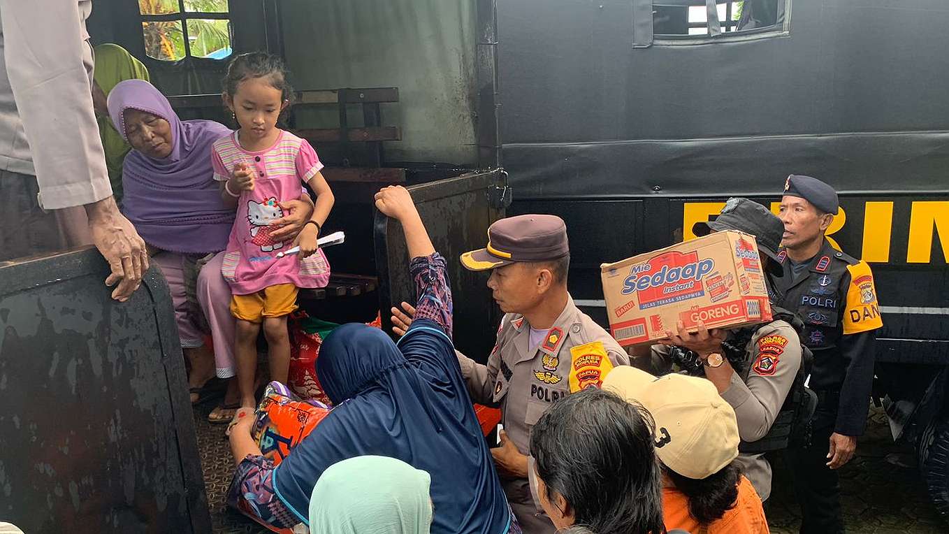 ratusan-pengungsi-kampung-karya-bumi-besum-kembali-ke-rumah