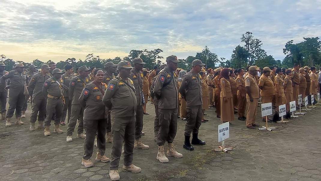 pimpin-apel-john-rettob-soroti-pimpinan-opd-yang-sebagian-besar-tak-hadir