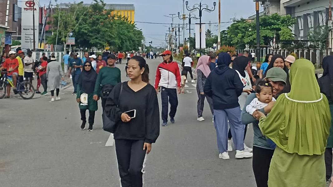Aktivitas warga Timika di Car Free Day, Sabtu (13/1/2024). Foto: Eka/ Papua60detik