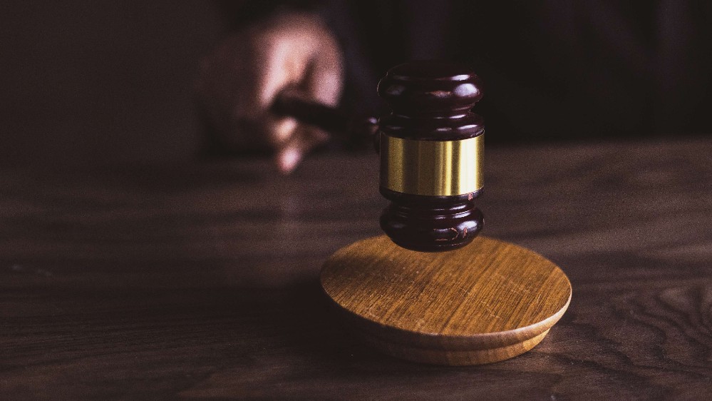 ma-kabulkan-kasasi-kpk-eltinus-omaleng-divonis-dua-tahun-penjara