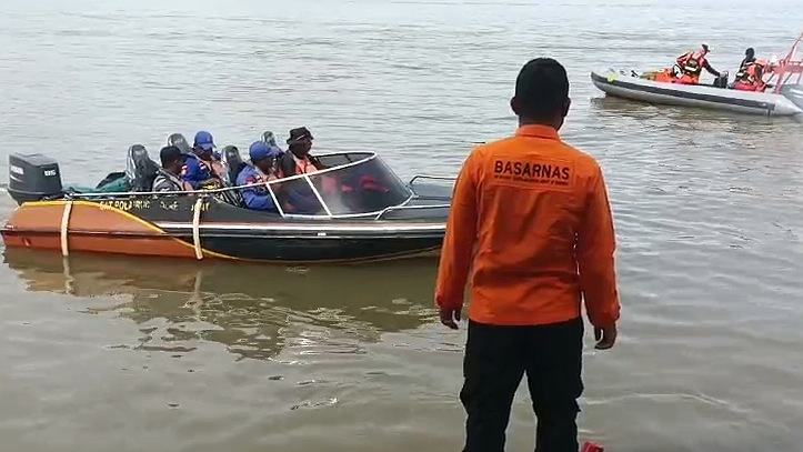 speed-boat-terbakar-satu-penumpang-belum-ditemukan