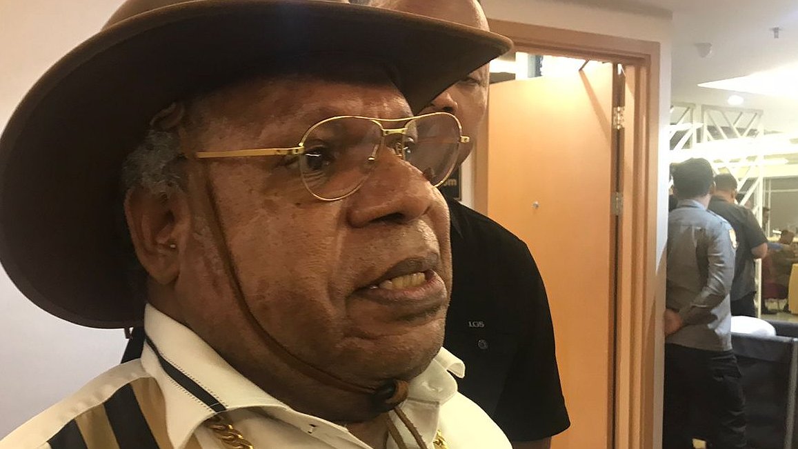 bupati-omaleng-tegas-tak-bakal-batalkan-rolling-jabatan